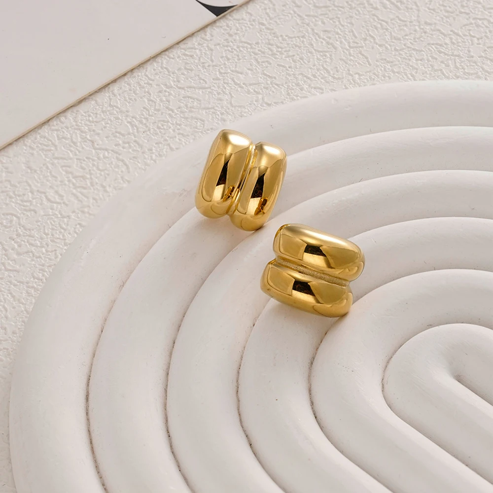 Pea Stud Earrings - Image 3