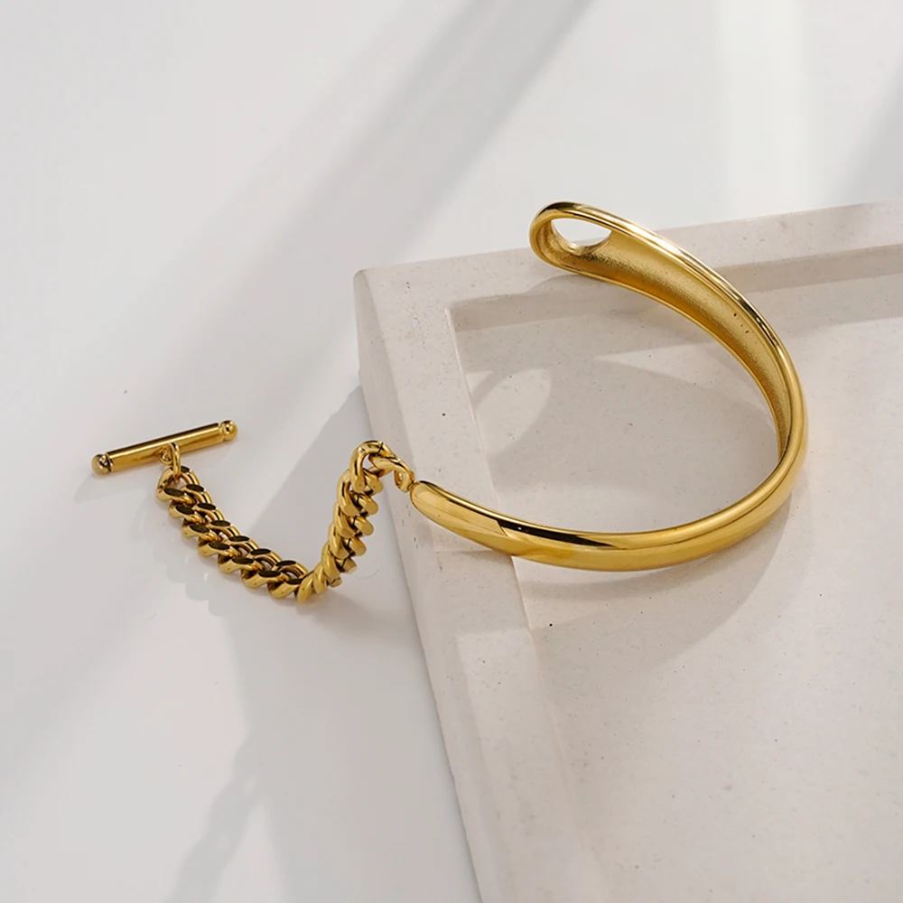 Glossy Chain Bracelet - Image 4