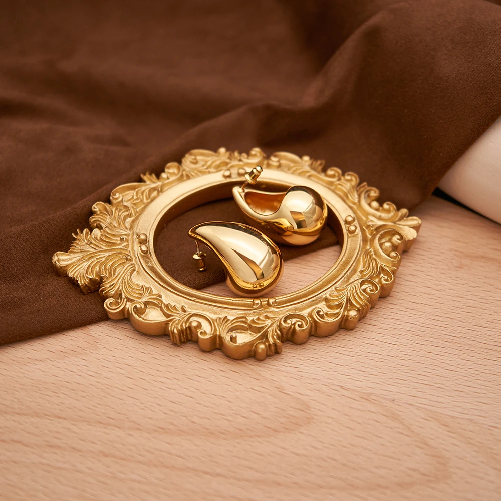 Glossy Stud Earrings - Image 3