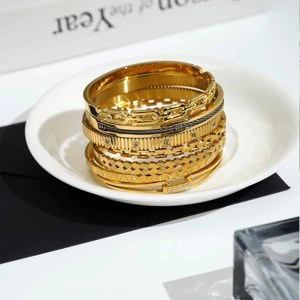 Irregular Zircon Bracelet - Image 4