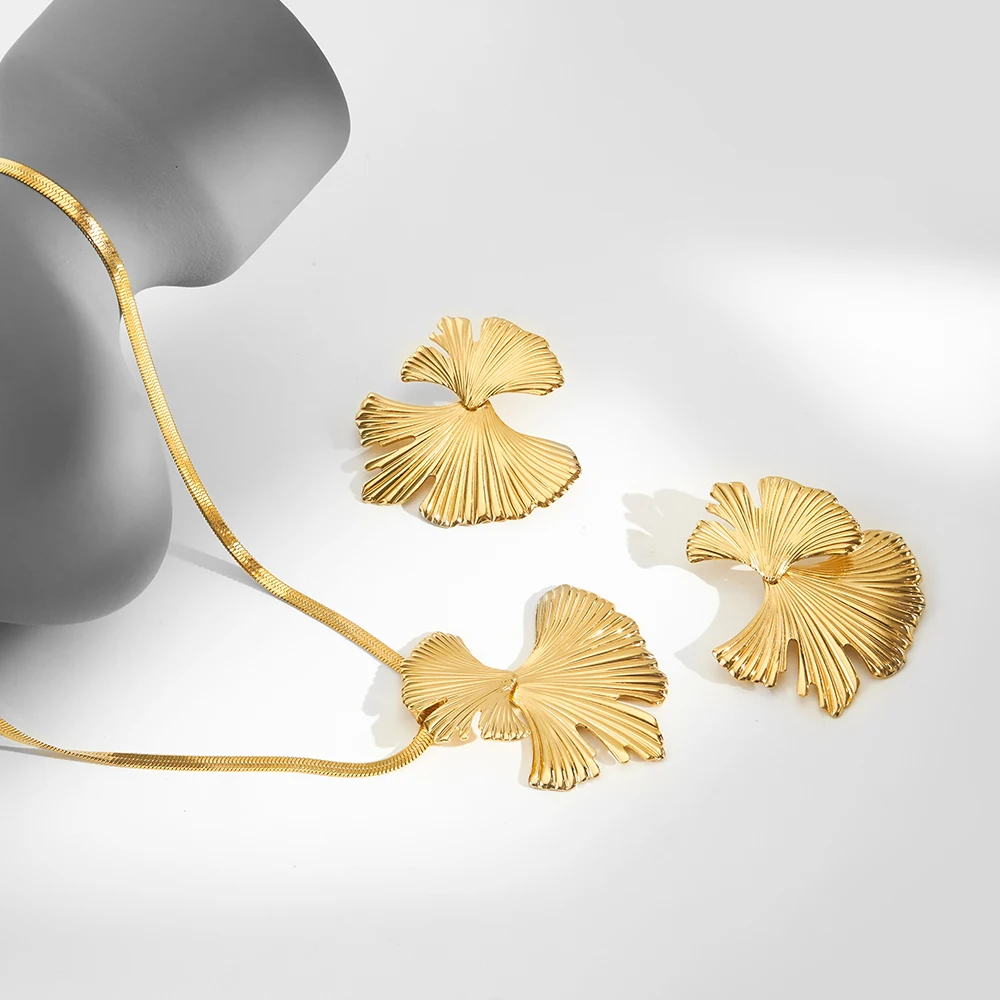 Maple Leaf Stud Earrings - Image 3