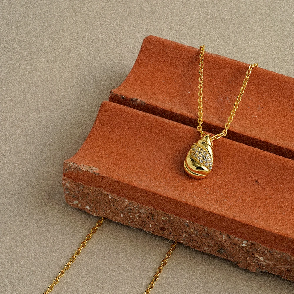 Delicate Zircon Necklace - Image 4