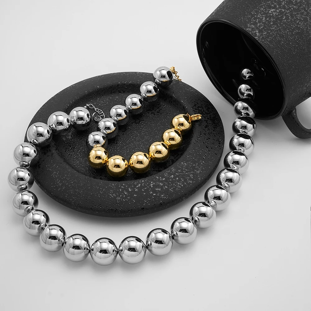 Glossy Beads Necklace - Image 4