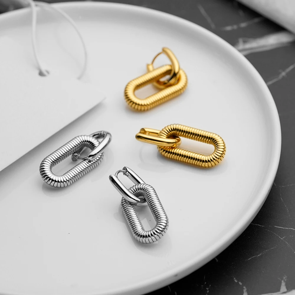 Twist U Shape Stud Earrings - Image 2