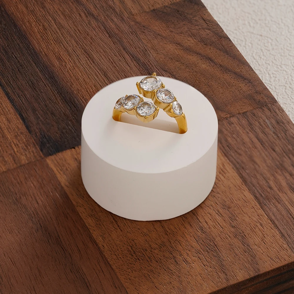 Geometry Round Zircon Ring - Image 5