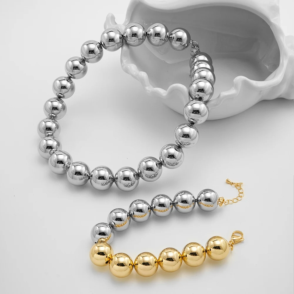 Glossy Beads Necklace - Image 3