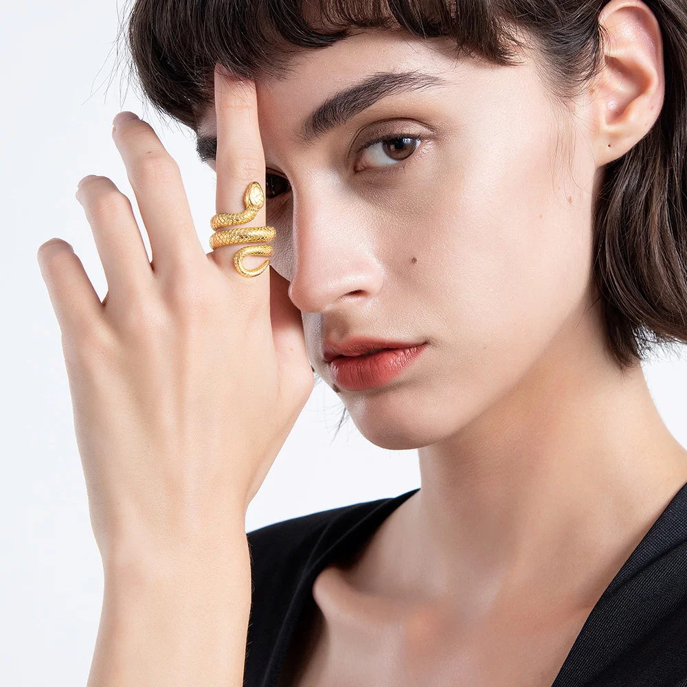 Gothic Artificial Snake Ring - Image 2