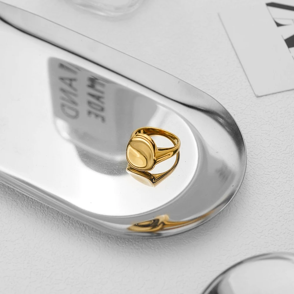 Geometry Irregular Oval Ring - Image 3