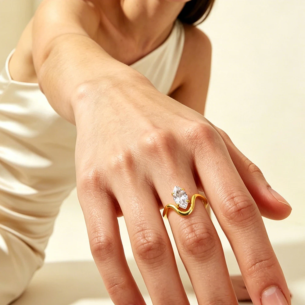 Curved Line Zircon Ring - Image 4
