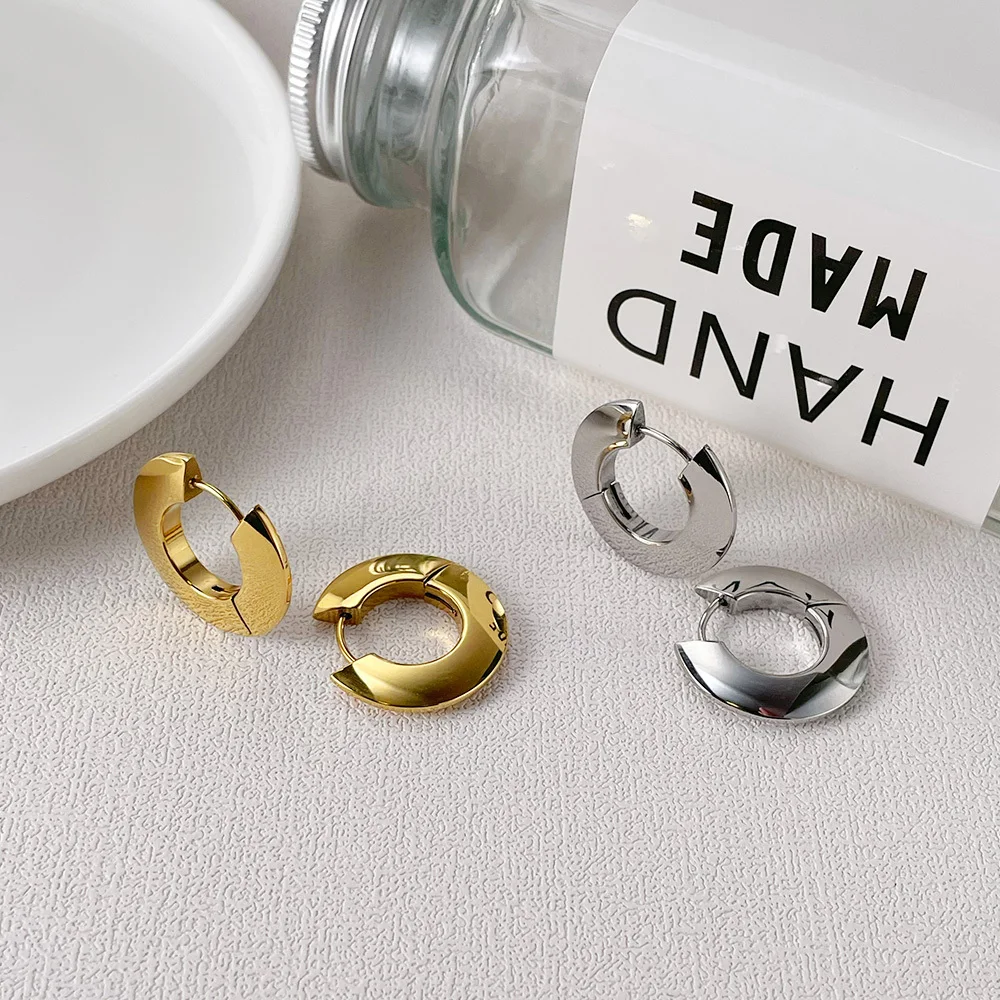 Circle Stud Earrings - Image 3