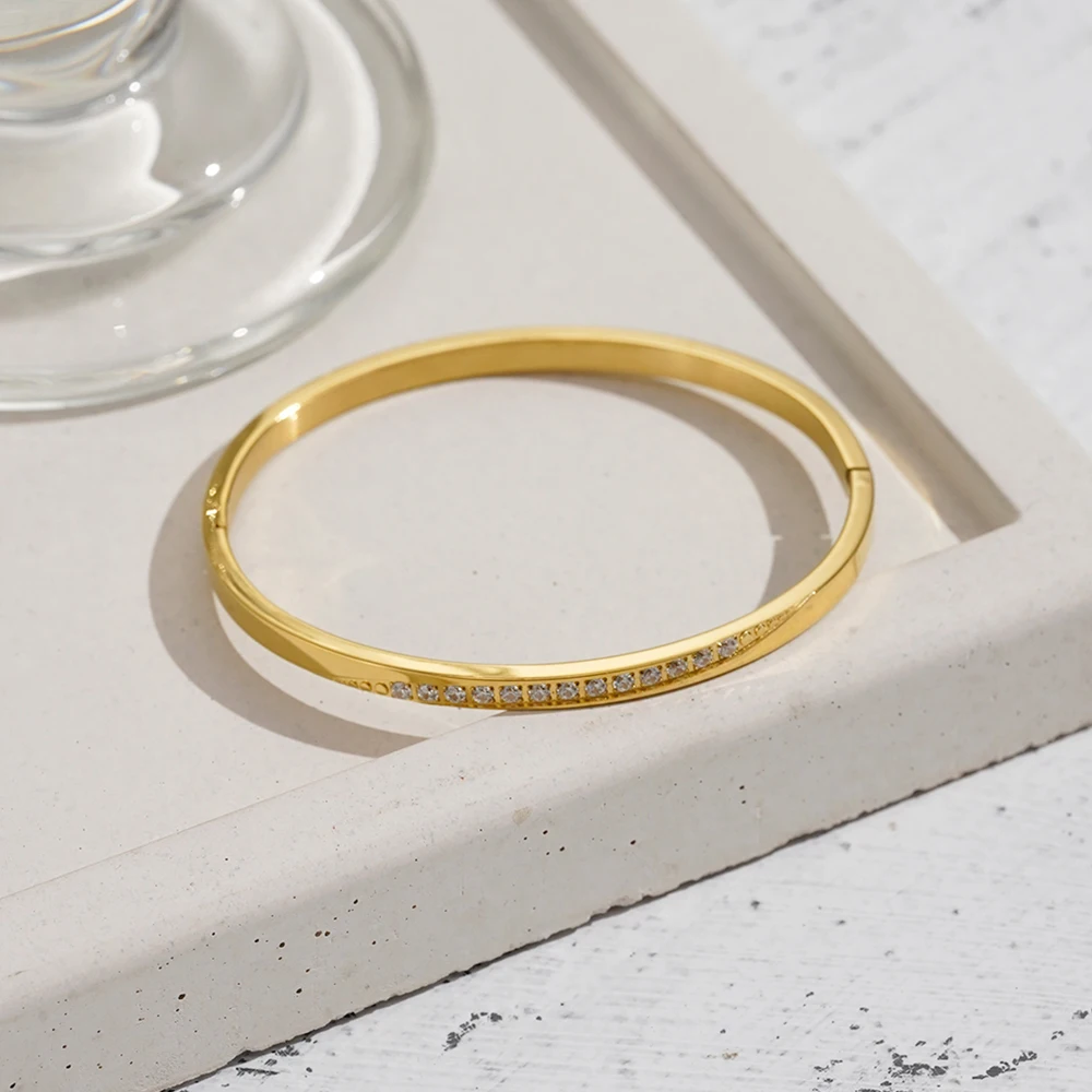 Curve Zircon Bracelet - Image 3
