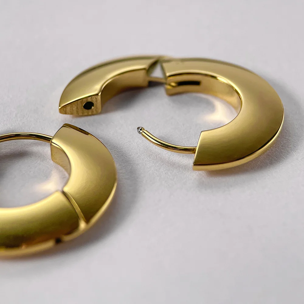 Circle Stud Earrings - Image 4