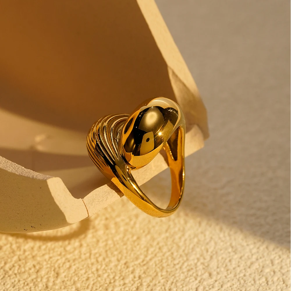 Rain Drop Smooth Stripe Ring - Image 3