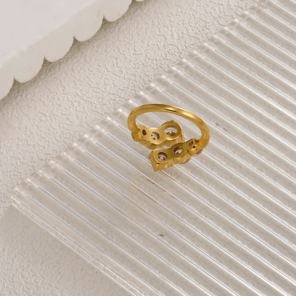 Geometry Round Zircon Ring - Image 4