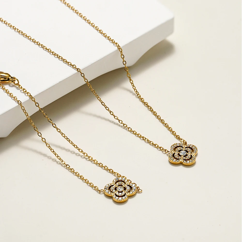 Flower Zircon Necklace - Image 5