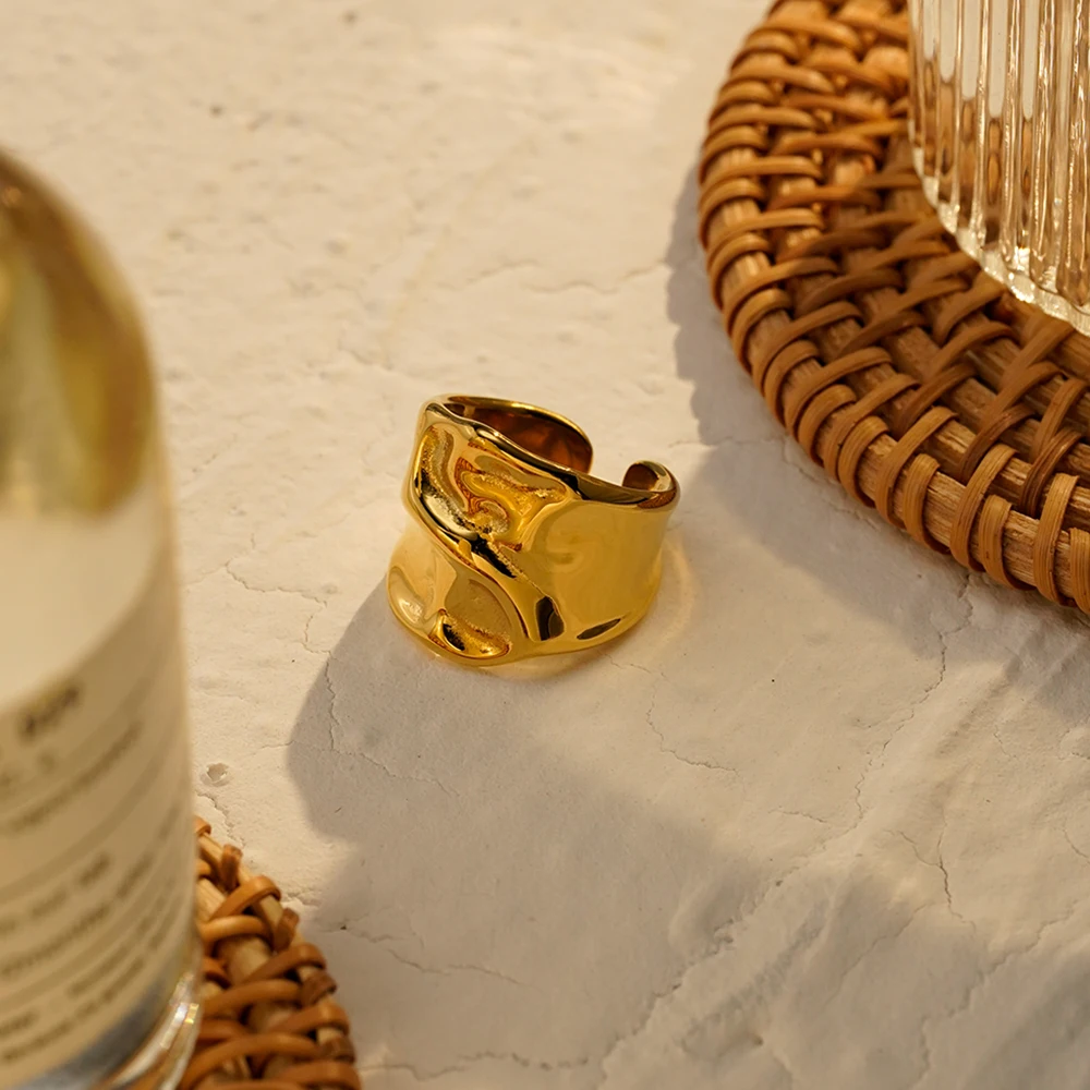 Geometry Wide Fold Design Ring - Image 2