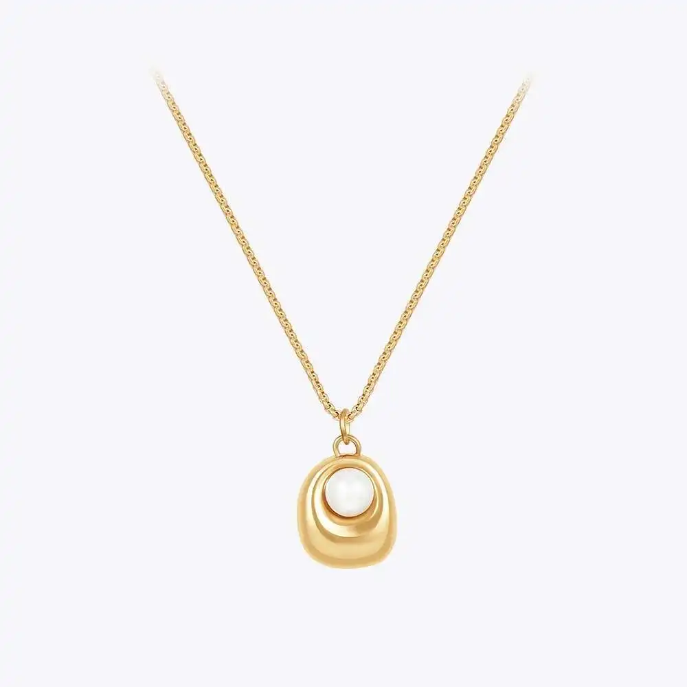 Oval Pearl Necklace