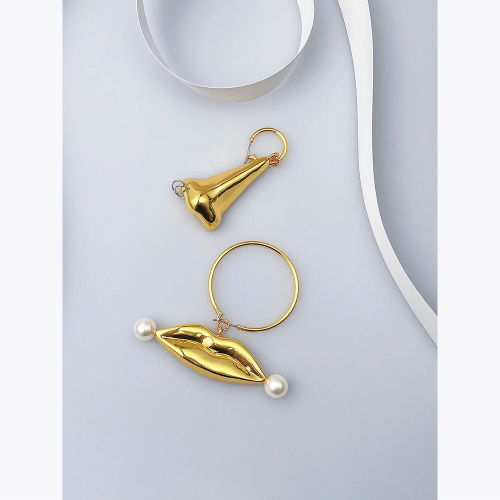 Exaggerated Nose Lips Stud Earrings - Image 3