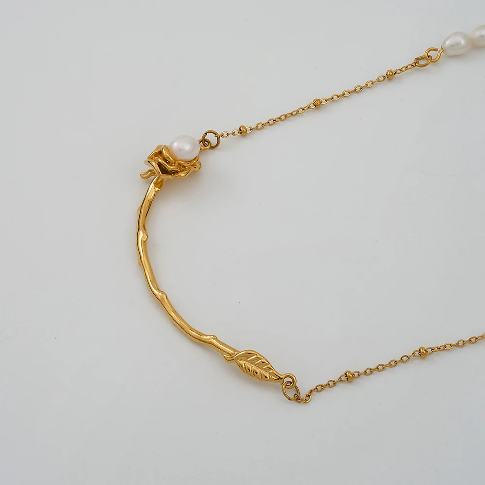 Pearl Flower Necklace - Image 3
