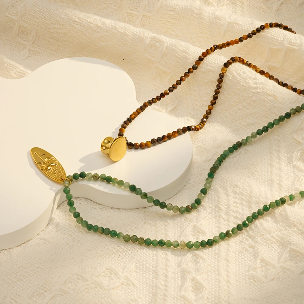 Green Beads Plant Slices Necklace - Image 3