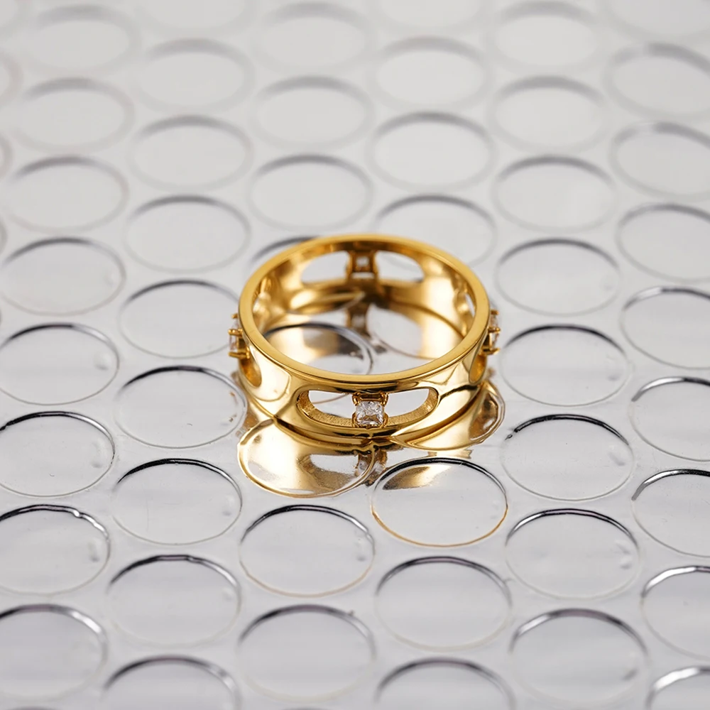 Hollow Zircon Ring - Image 3