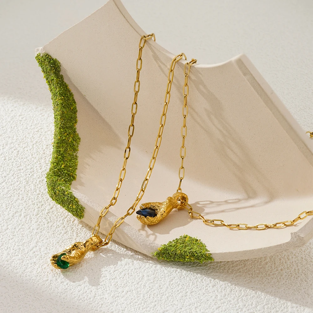 Green Blue Zirconia Hammered Necklace - Image 3
