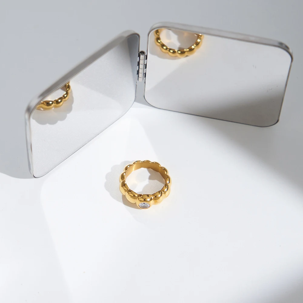 White Zircon Ring - Image 3