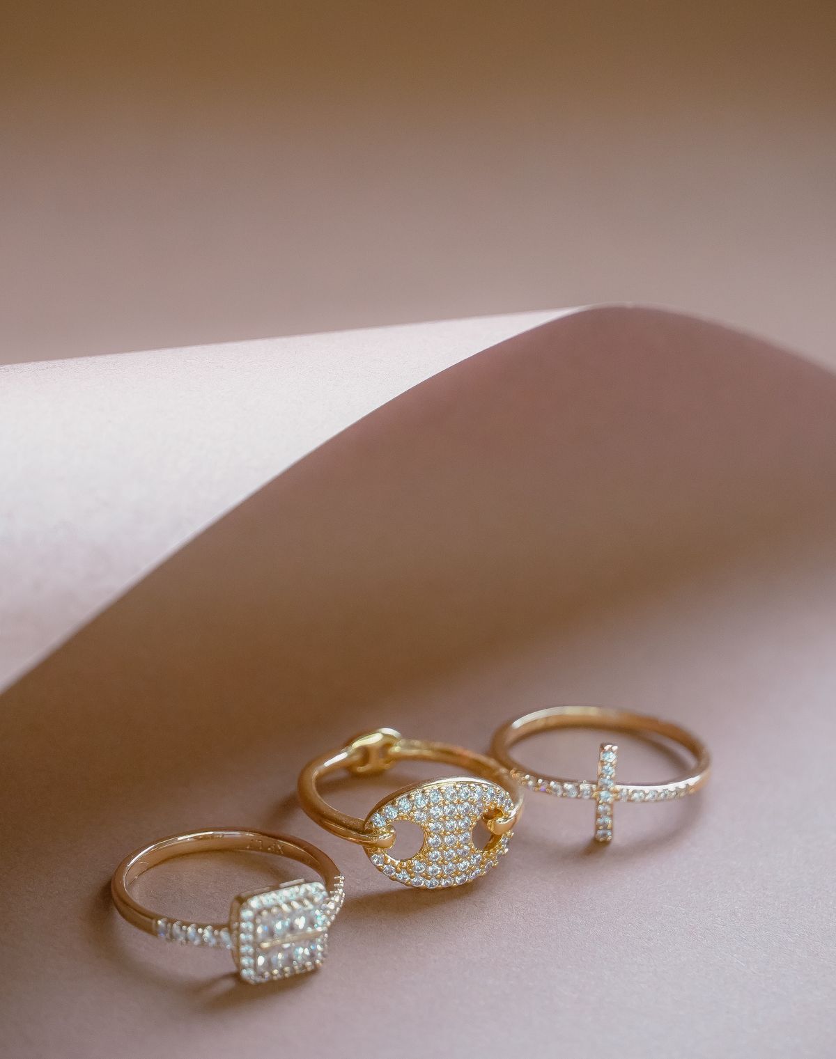 Matching stackable bands represent the layers of friendship — individual, yet stronger together.