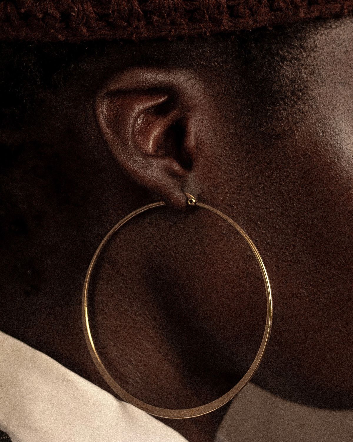 Pavé hoops deliver the blinding sparkle of Y2K with enduring fine-jewellery luster.